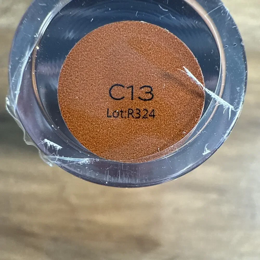 Revolution Conceal & Define Infinite XL Concealer C3 Full Coverage Sealed New